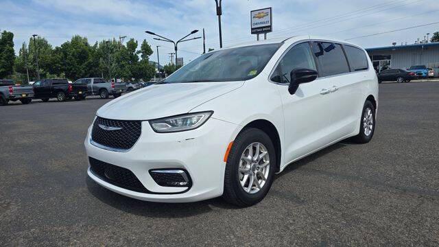 2024 Chrysler Pacifica Touring L for sale in Cottage Grove, OR