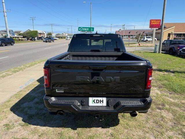 2025 Ram 1500 Laramie Crew Cab 4x4 5'7" Box