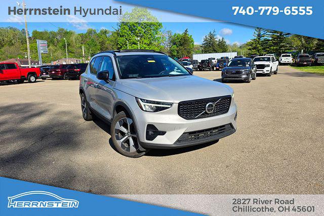 2024 Volvo XC40 B5 Plus Dark Theme for sale in CHILLICOTHE, OH
