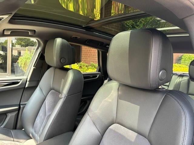 2021 Porsche Macan Base AWD 4dr SUV