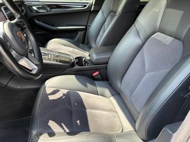 2021 Porsche Macan Base AWD 4dr SUV