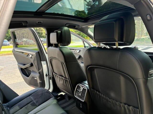 2021 Porsche Macan Base AWD 4dr SUV