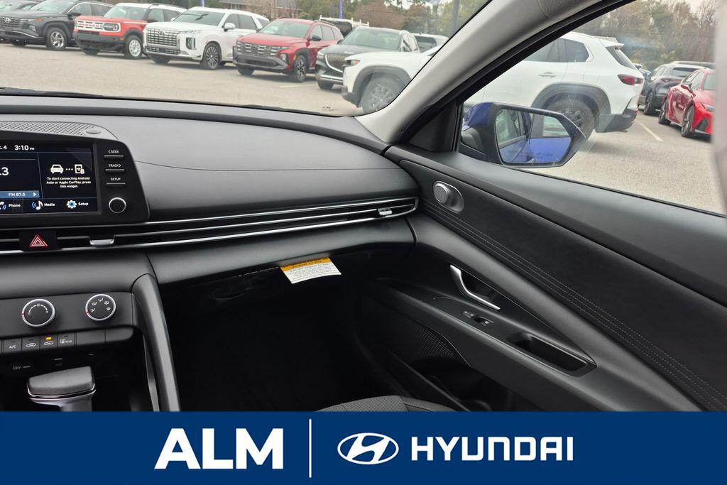 New 2026 Gray HYUNDAI SE image 20