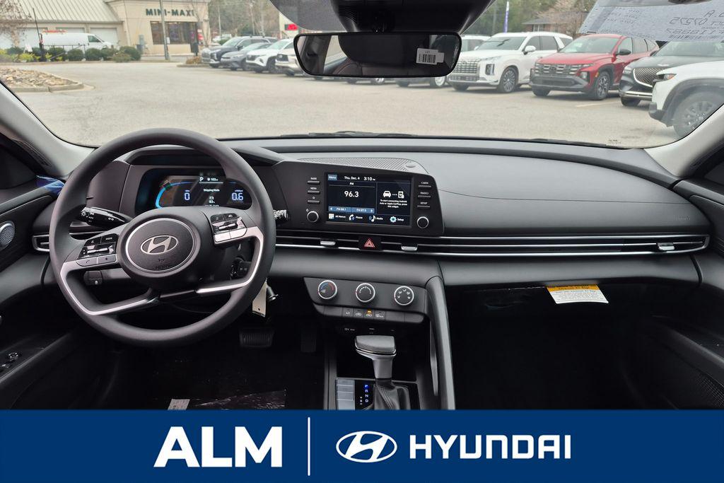 New 2026 Gray HYUNDAI SE image 21