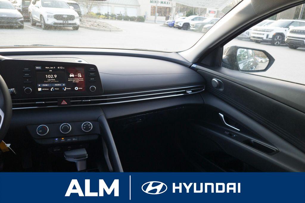 New 2026 Amazon Gray HYUNDAI SE image 19