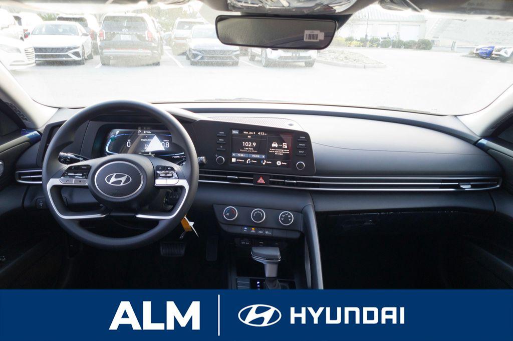 New 2026 Amazon Gray HYUNDAI SE image 20