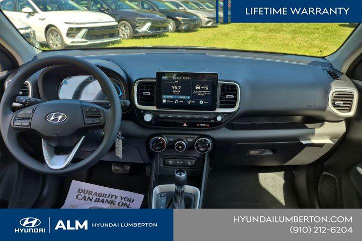 New 2026 Onyx Black Hyundai SE image 22