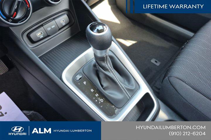 New 2026 Onyx Black Hyundai SE image 28