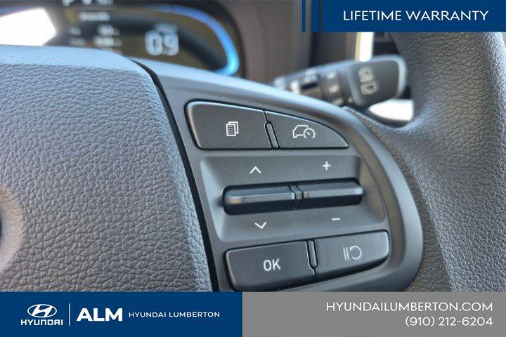 New 2026 Onyx Black Hyundai SE image 29