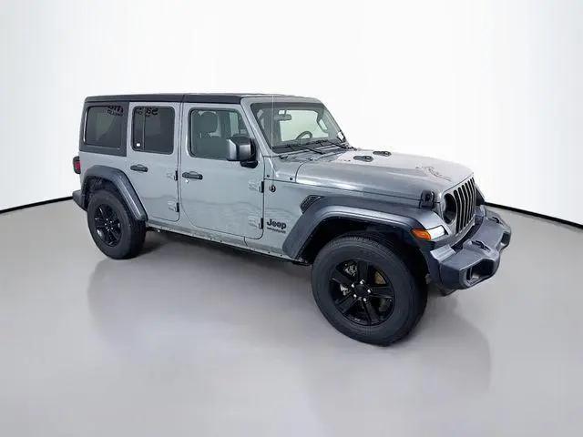 2022 Jeep Wrangler Unlimited Sport Altitude 4x4 for sale in Champaign, IL