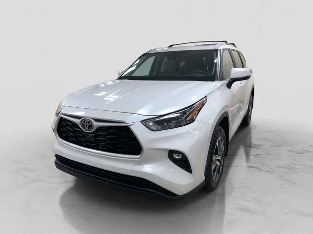 2023 Toyota Highlander XLE for sale in Hermantown, MN
