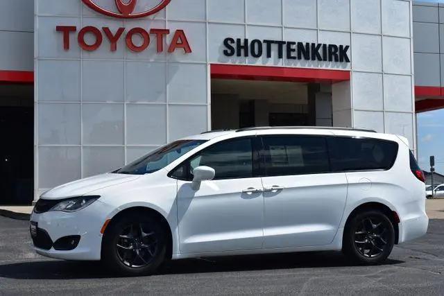 2019 Chrysler Pacifica Touring L for sale in Quincy, IL
