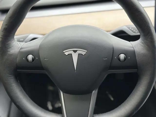 2021 Tesla Model 3 Standard Range Plus Rear-Wheel Drive