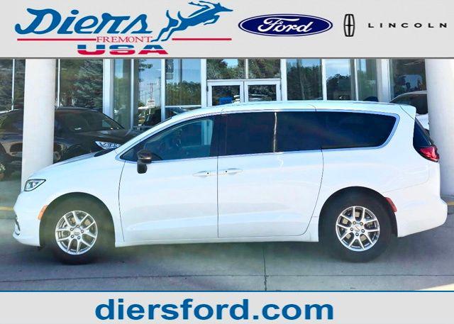 2024 Chrysler Pacifica Touring L for sale in Fremont, NE