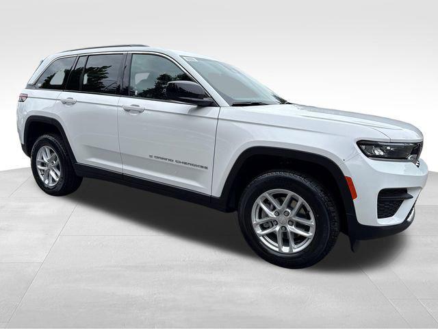 2026 Jeep Grand Cherokee GRAND CHEROKEE LAREDO 4X4 2026 Jeep Grand Cherokee GRAND CHEROKEE LAREDO 4X4