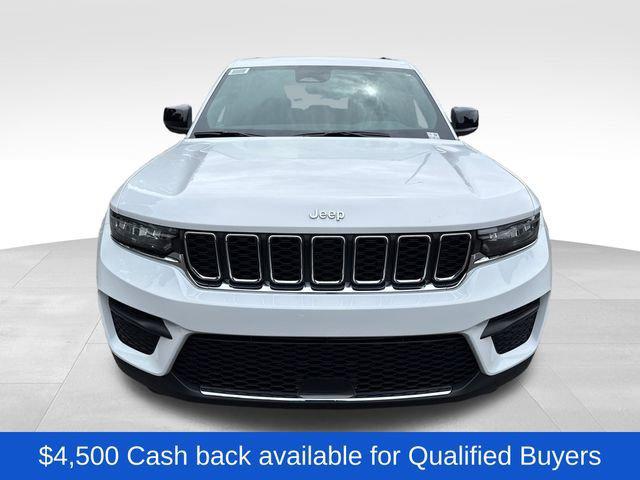 2026 Jeep Grand Cherokee GRAND CHEROKEE LAREDO 4X4 2026 Jeep Grand Cherokee GRAND CHEROKEE LAREDO 4X4
