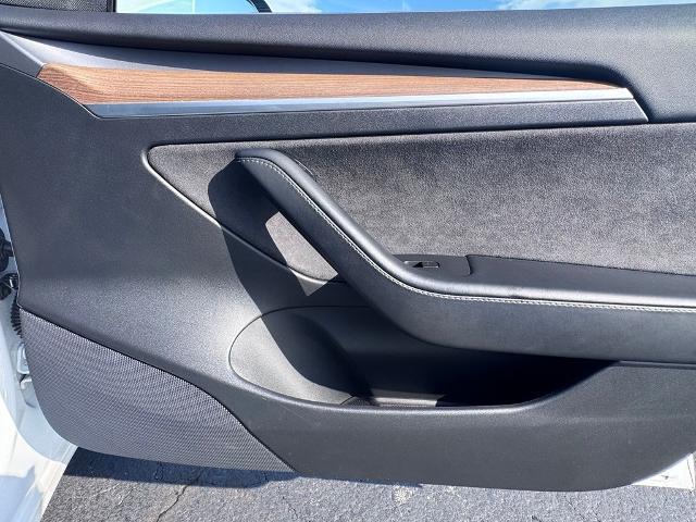 2021 Tesla Model 3 Standard Range Plus Rear-Wheel Drive
