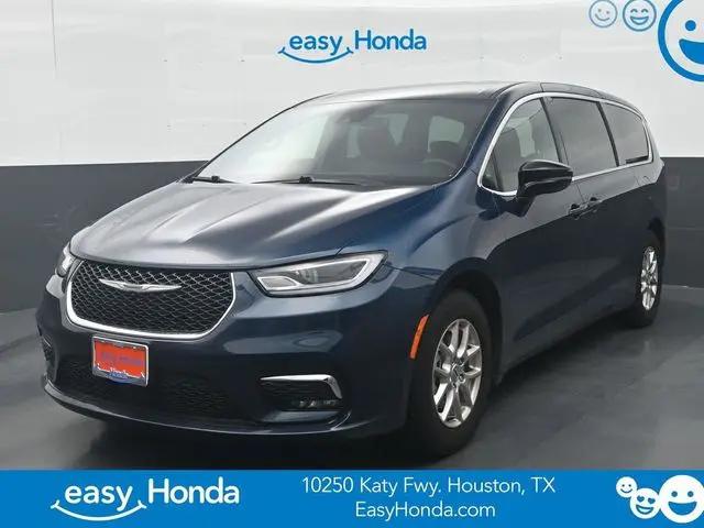 2025 Chrysler Pacifica Select for sale in Houston, TX