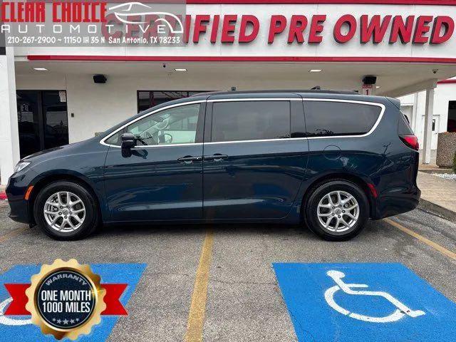2022 Chrysler Pacifica Touring L for sale in San Antonio, TX