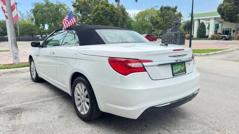2011 Chrysler 200 Touring