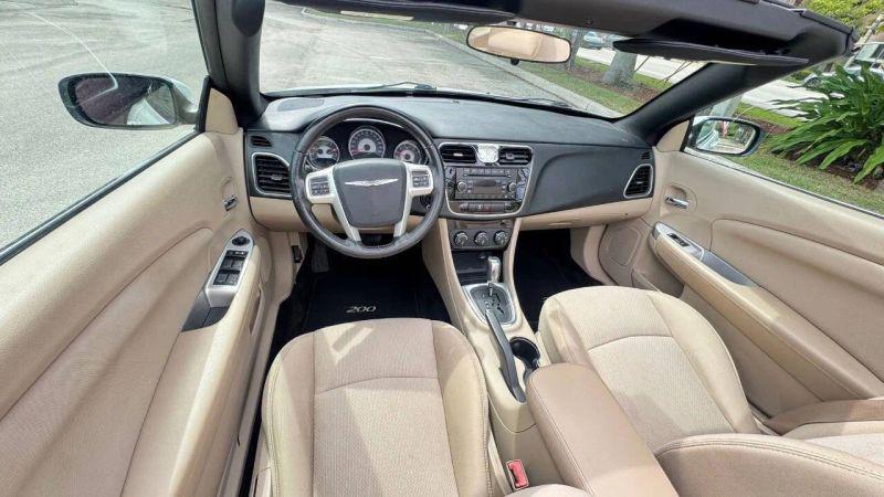 2011 Chrysler 200 Touring