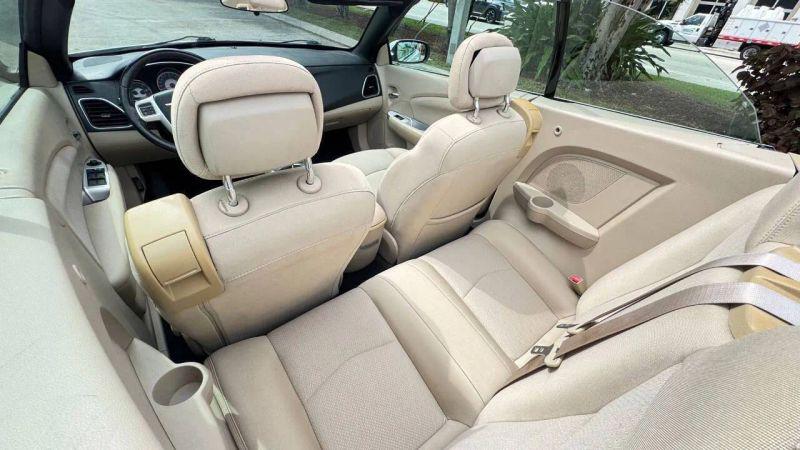 2011 Chrysler 200 Touring
