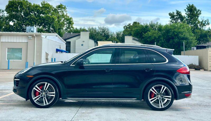 2012 Porsche Cayenne Turbo