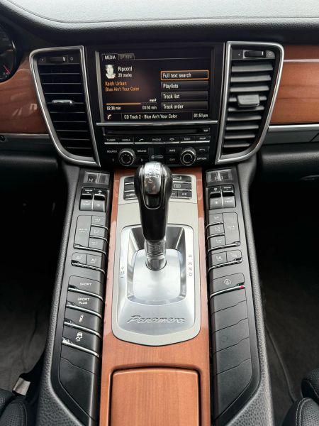 2014 Porsche Panamera Base