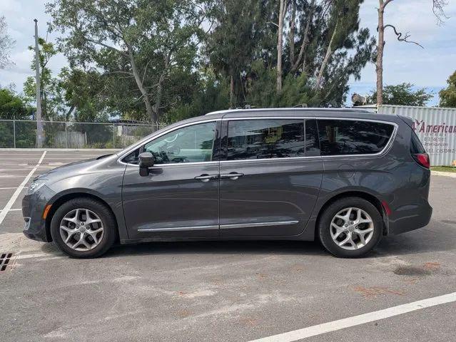 2017 Chrysler Pacifica Touring-L Plus