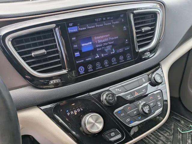 2017 Chrysler Pacifica Touring-L Plus