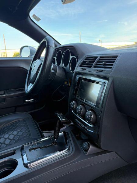 2013 Dodge Challenger SXT