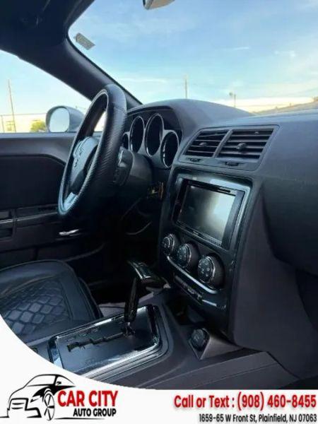 2013 Dodge Challenger SXT