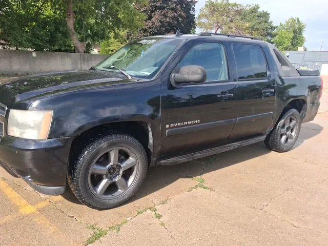 2007 Chevrolet Avalanche LTZ for sale in Roseville, MI