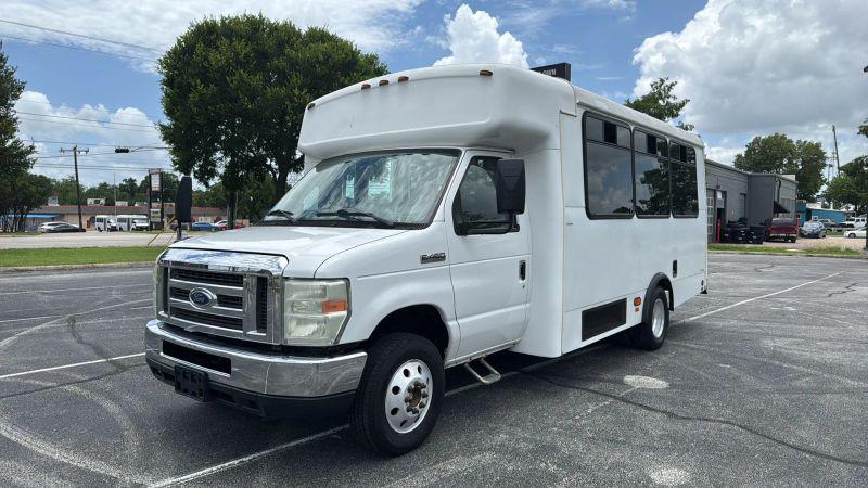 2011 Ford E-450 Cutaway XL for sale in San Antonio, TX
