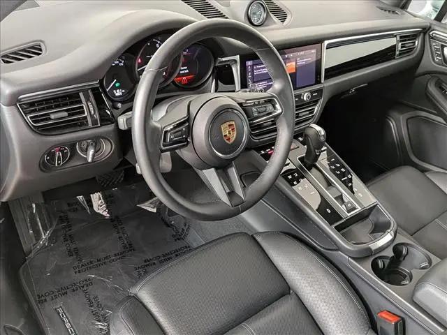 2025 Porsche Macan T
