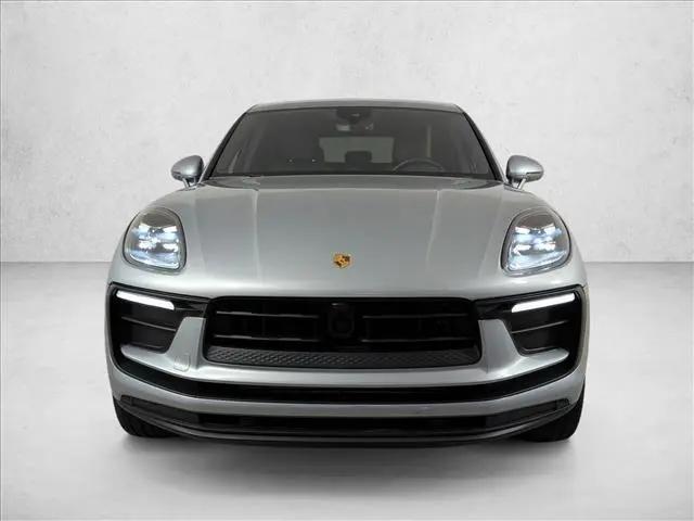 2025 Porsche Macan T