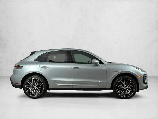 2025 Porsche Macan T