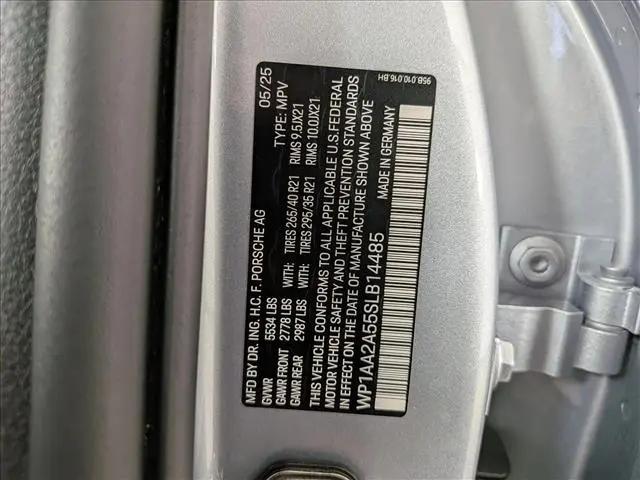 2025 Porsche Macan T