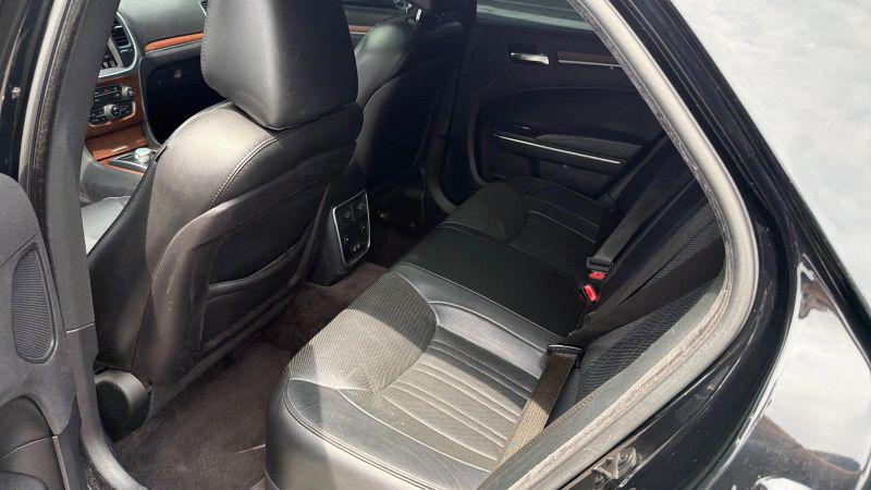 2017 Chrysler 300 C Platinum