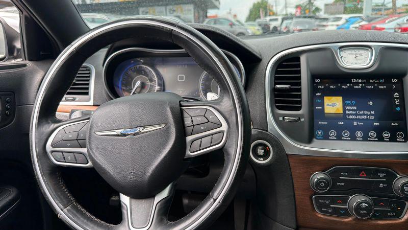 2017 Chrysler 300 C Platinum