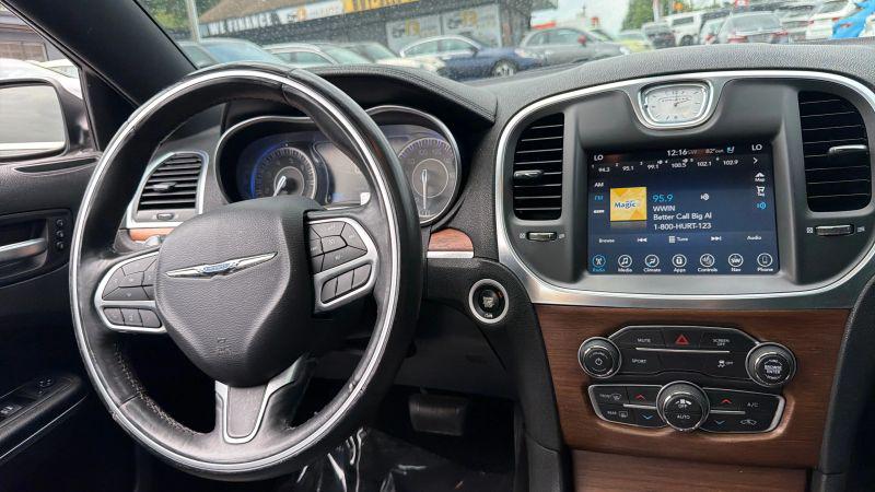 2017 Chrysler 300 C Platinum