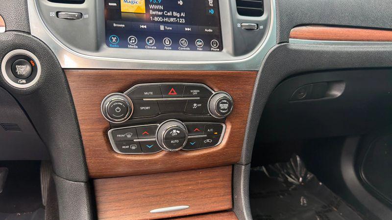 2017 Chrysler 300 C Platinum