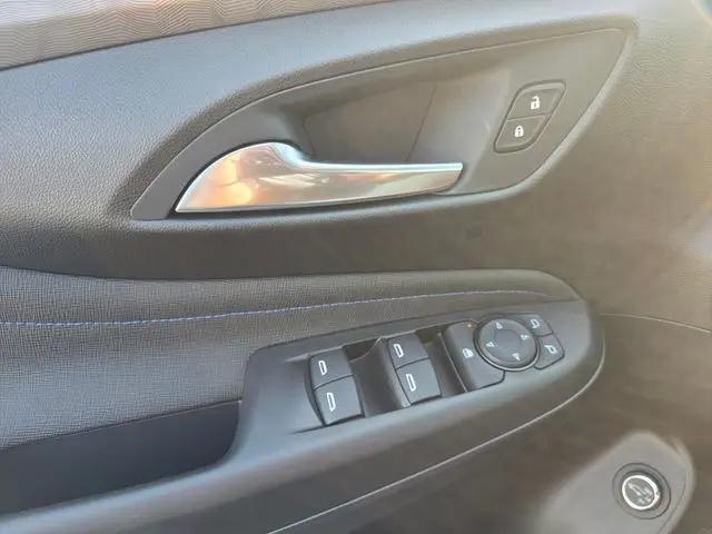 2026 Buick NV Sport Touring FWD