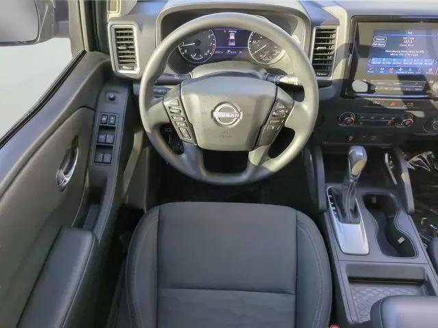 2024 Nissan Frontier Crew Cab SV 4x2