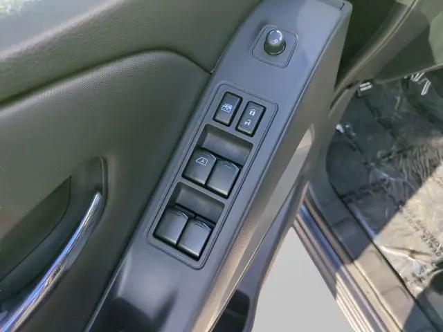 2024 Nissan Frontier Crew Cab SV 4x2