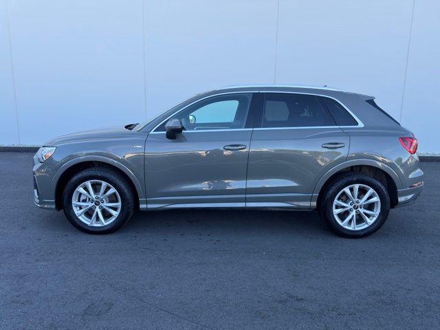 2025 Audi Q3 Premium 45 TFSI S line quattro Tiptronic