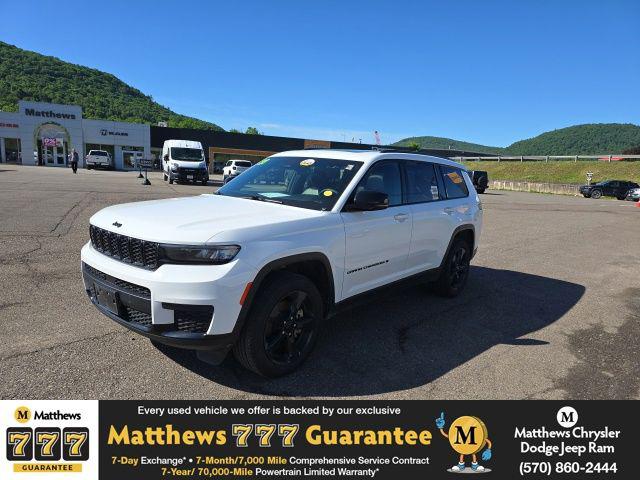 2023 Jeep Grand Cherokee L Altitude 4x4 2023 Jeep Grand Cherokee L Altitude 4x4