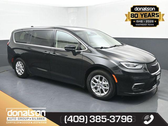 2023 Chrysler Pacifica Touring L for sale in Silsbee, TX