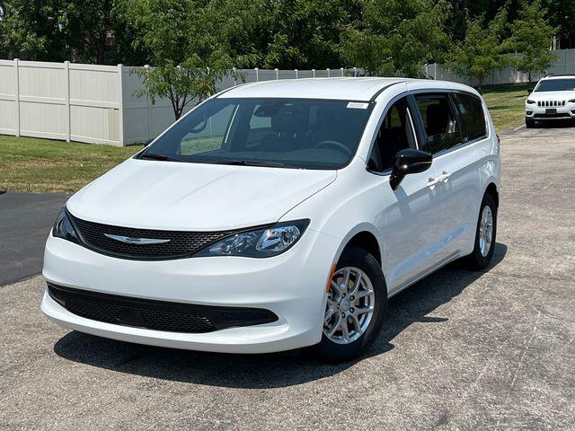 2027 Chrysler Pacifica PACIFICA LX 2027 Chrysler Pacifica PACIFICA LX
