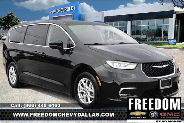 2023 Chrysler Pacifica Touring L for sale in Dallas, TX